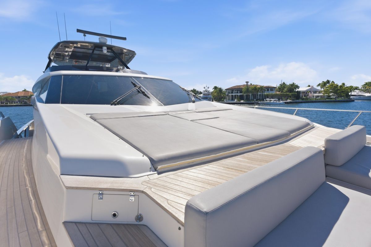 2018 Ferretti Yachts 92 