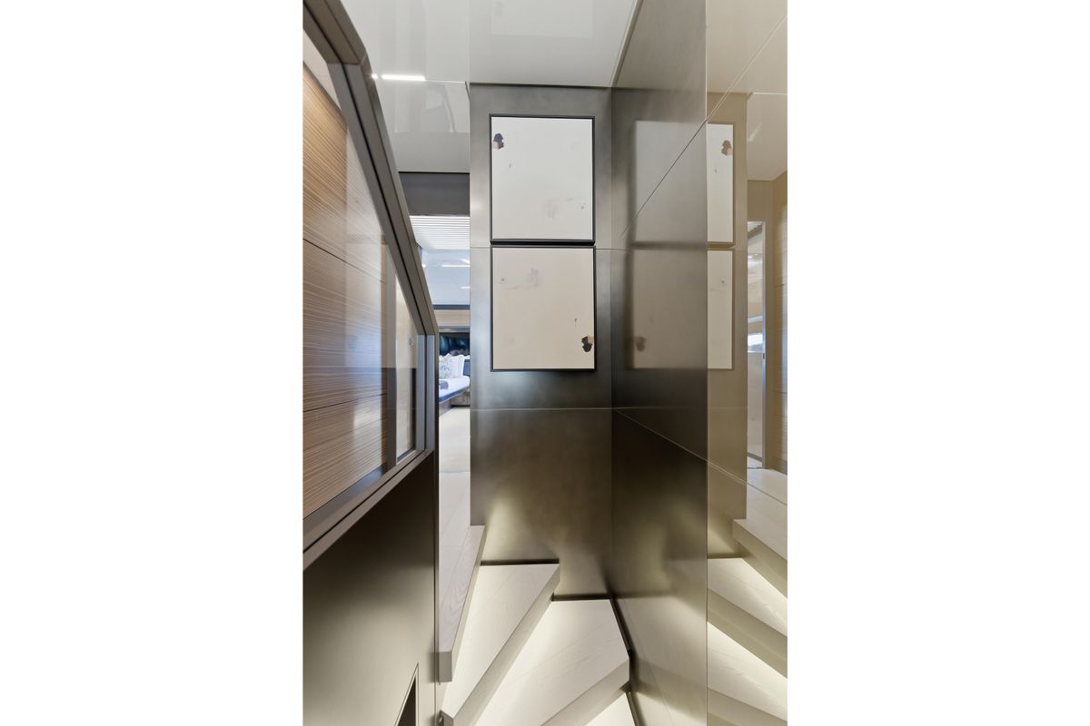 2018 Ferretti Yachts 92 