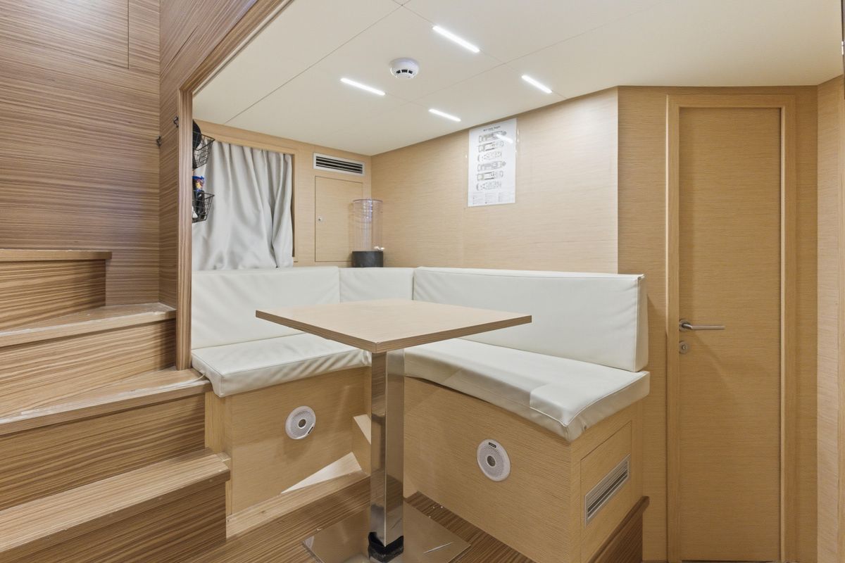 2018 Ferretti Yachts 92 