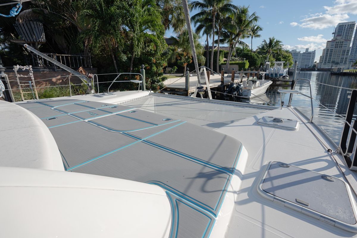 2011 Leopard 46 
