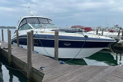 Cruisers Yachts 380 Express