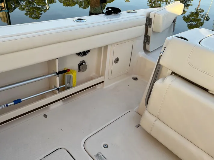  Yacht Photos Pics Transom Gate (starboard)