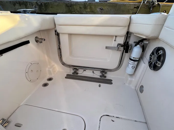  Yacht Photos Pics Port Side Gate (closed)