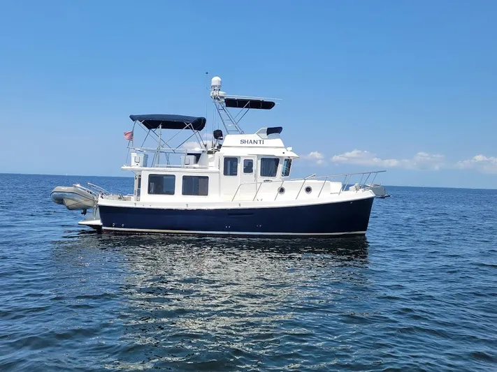 Shanti Yacht Photos Pics 