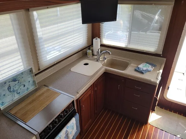 Shanti Yacht Photos Pics 