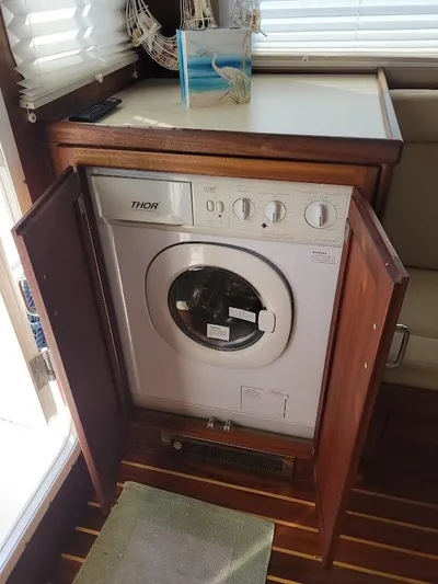 Shanti Yacht Photos Pics 