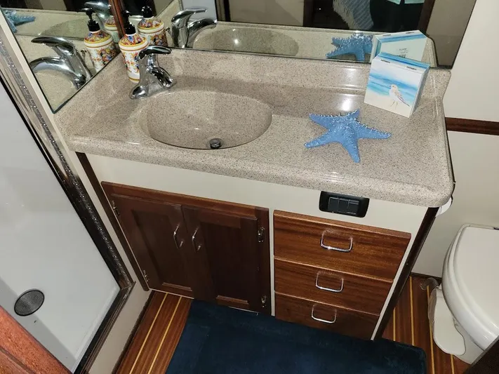 Shanti Yacht Photos Pics 