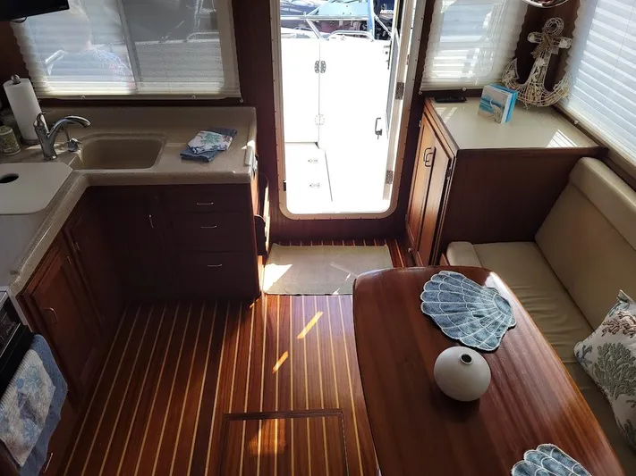 Shanti Yacht Photos Pics 