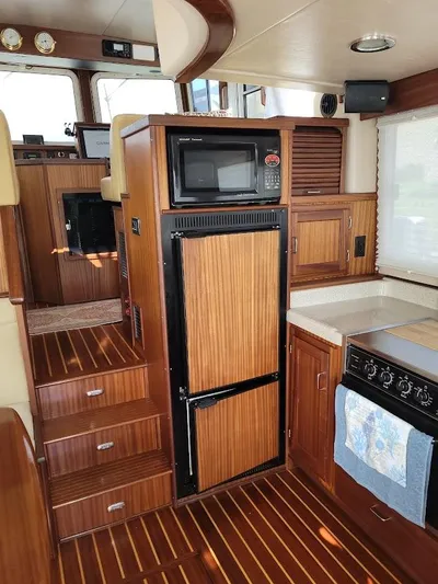 Shanti Yacht Photos Pics 