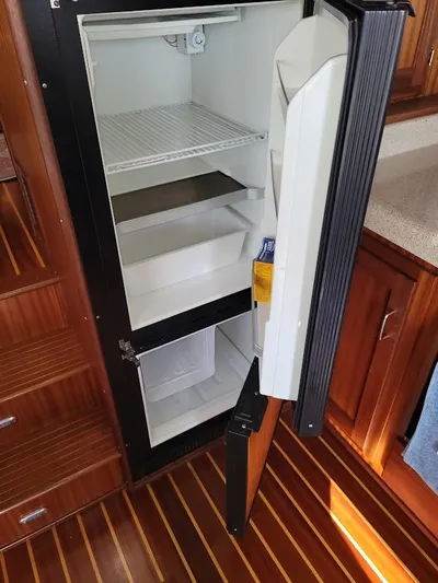 Shanti Yacht Photos Pics 