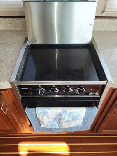 Shanti Yacht Photos Pics 