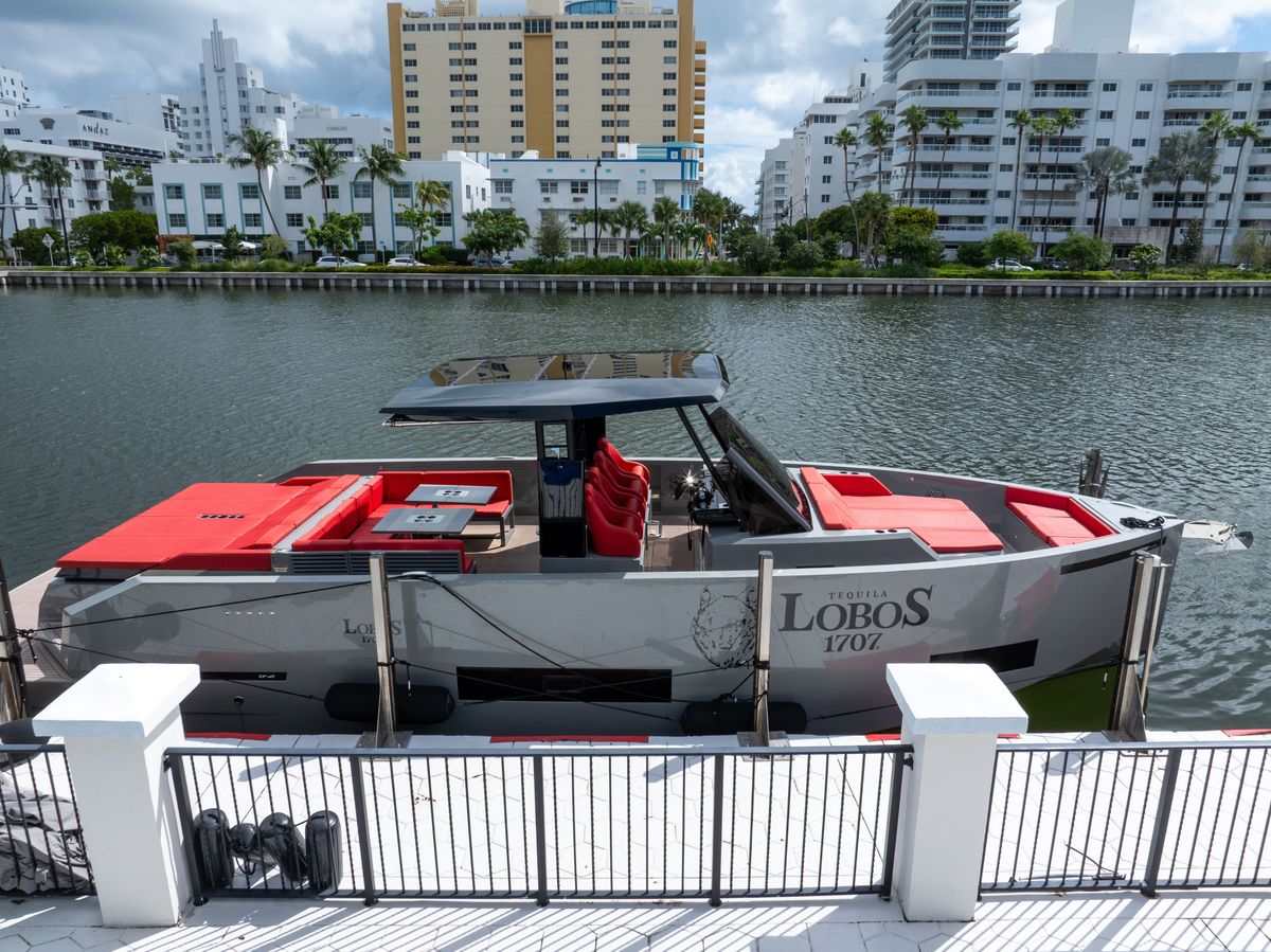 2023 De Antonio Yachts 42 
