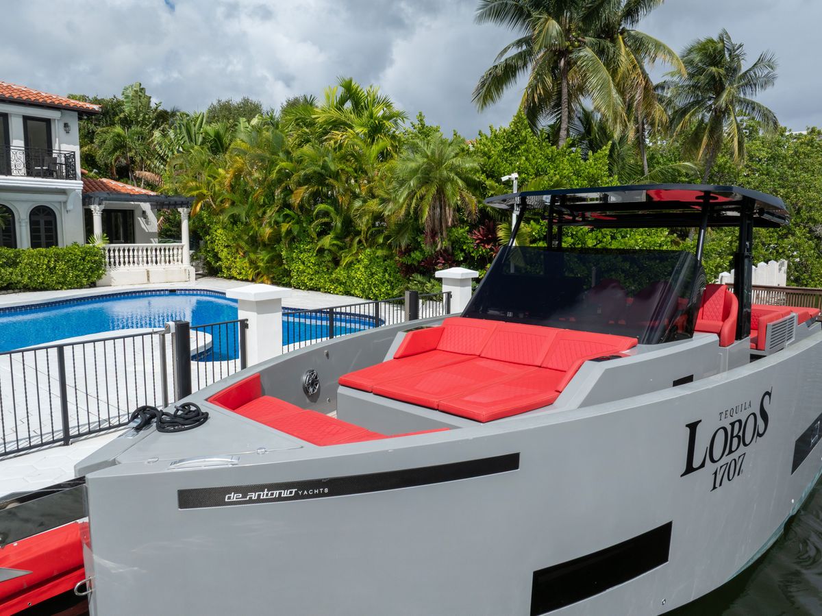 2023 De Antonio Yachts 42 