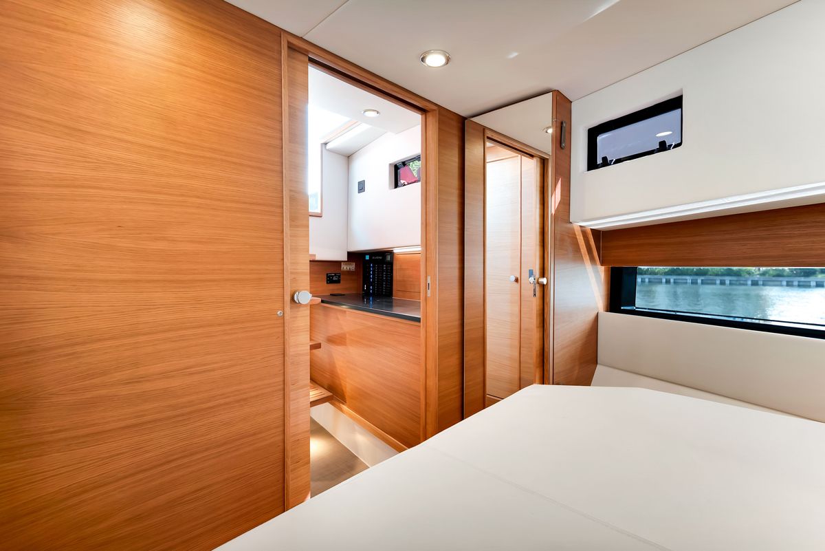 2023 De Antonio Yachts 42 