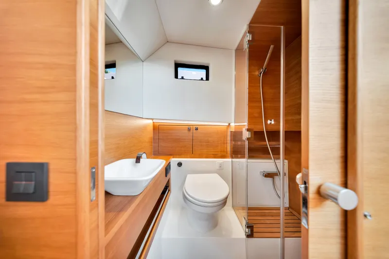 Painkiller Yacht Photos Pics 