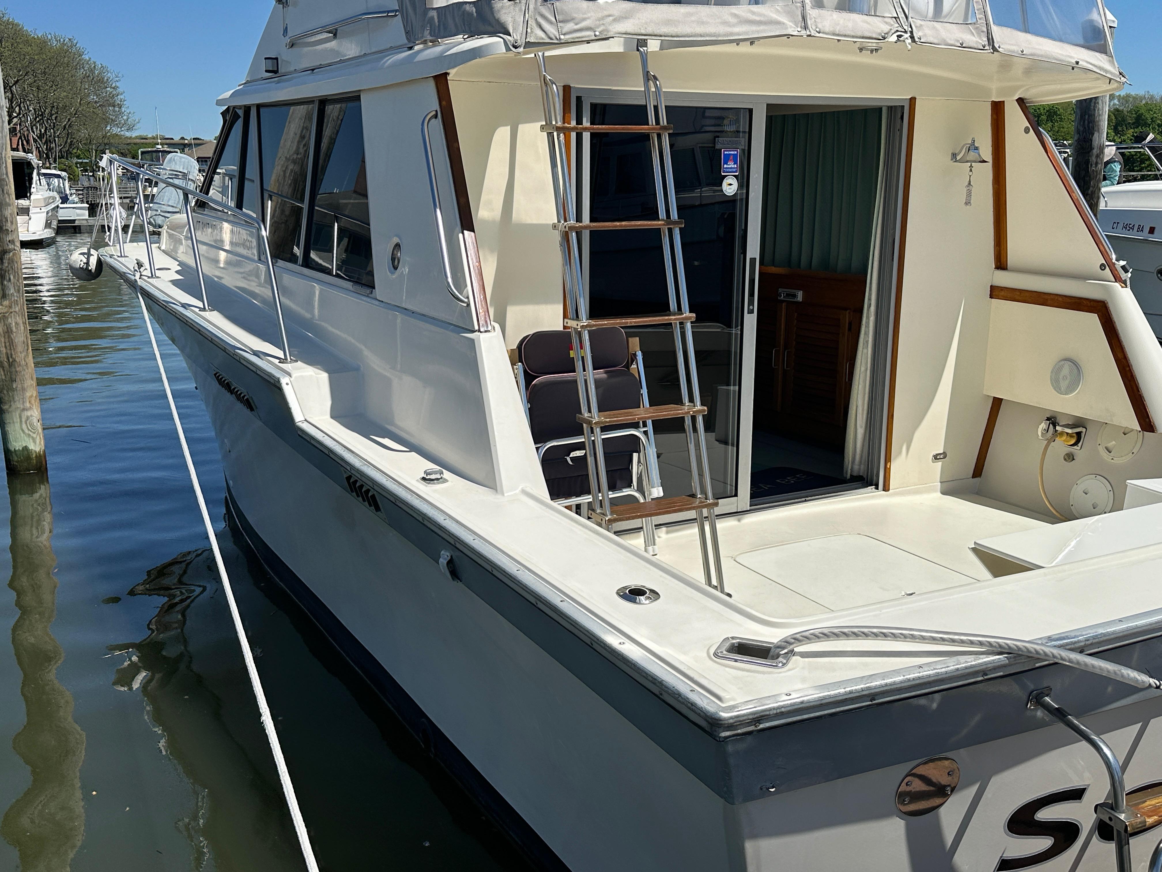 1985 Silverton 34 Convertible Convertible for sale - YachtWorld