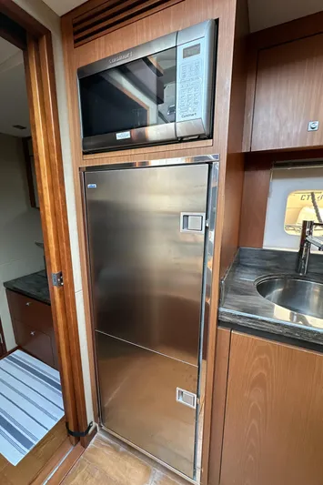 Party Of 5 Yacht Photos Pics 