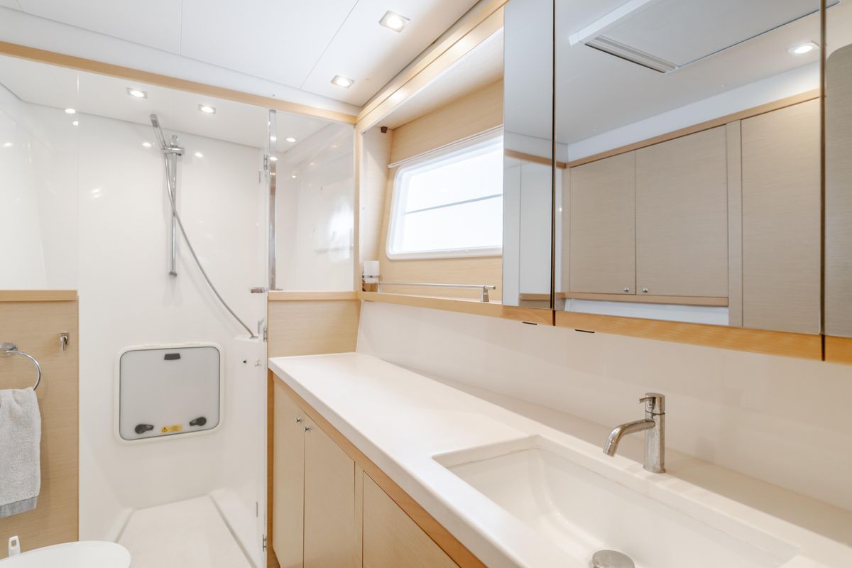 2016 Lagoon 45 