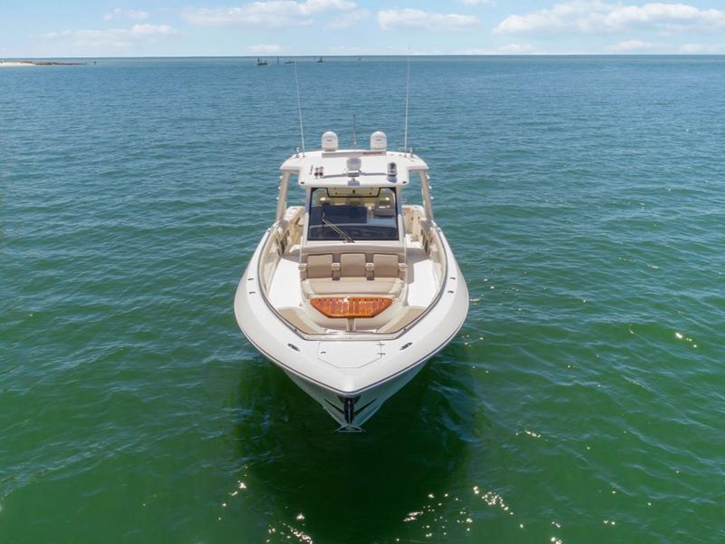 2019 Boston Whaler 420 Outrage