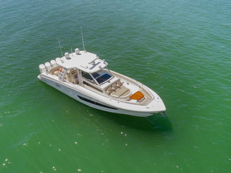 2019 Boston Whaler 420 Outrage