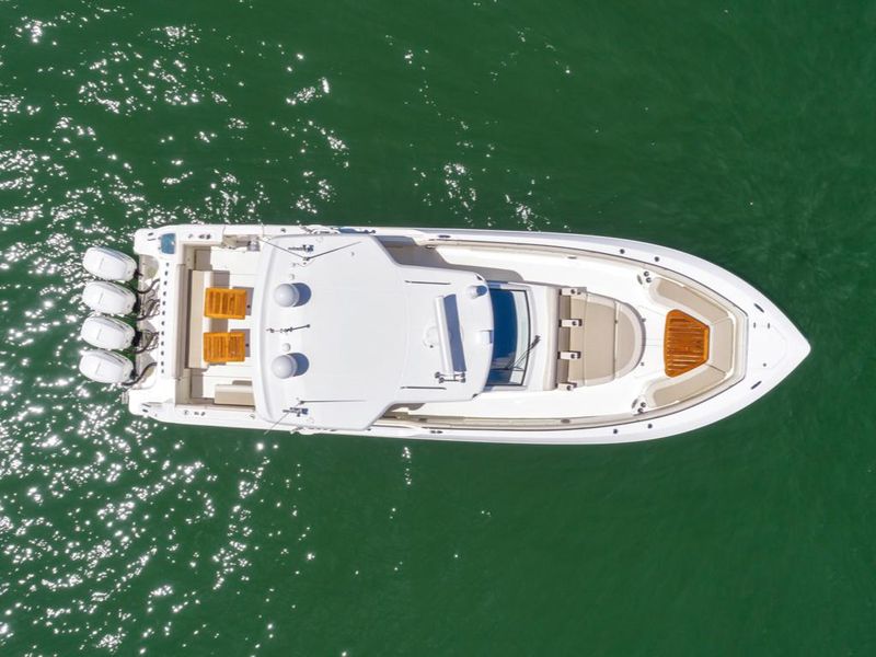 2019 Boston Whaler 420 Outrage