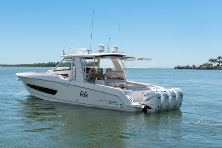 2019 Boston Whaler 420 Outrage