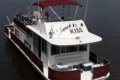 Gibson Houseboat