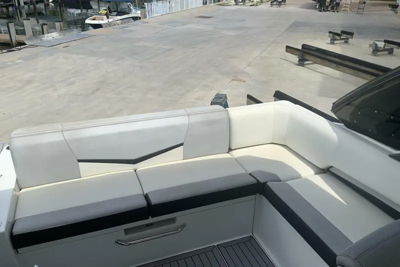  Yacht Photos Pics 2015 Cruisers Sport Series 328 BR boat interior with white and gray seating.