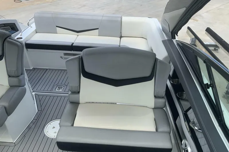  Yacht Photos Pics 2015 Cruisers Sport Series 328 BR boat interior with gray and white seating.