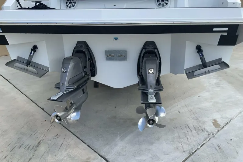  Yacht Photos Pics 2015 Cruisers Sport Series 328 BR boat with dual propellers and Volvo Penta engines.