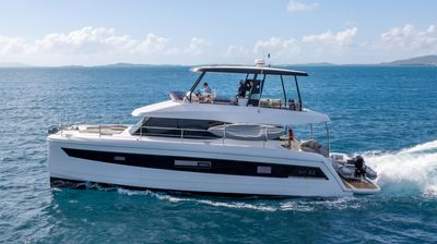 Yacht
