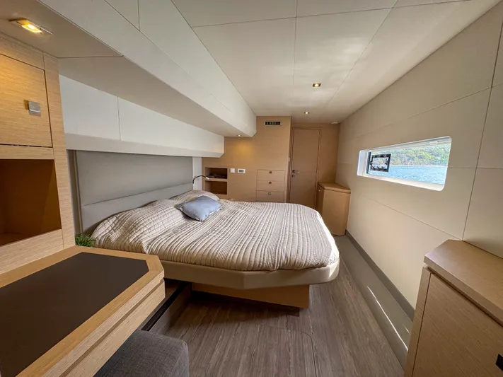 Fountaine Pajot 50' Yacht Photos Pics 