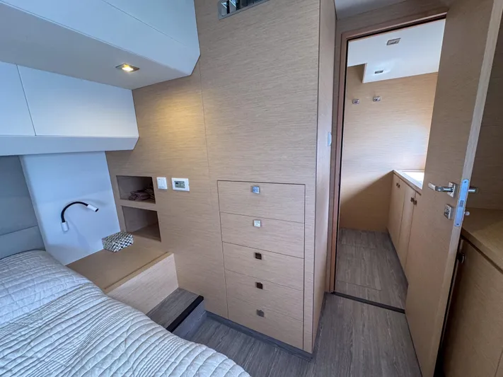 Fountaine Pajot 50' Yacht Photos Pics 