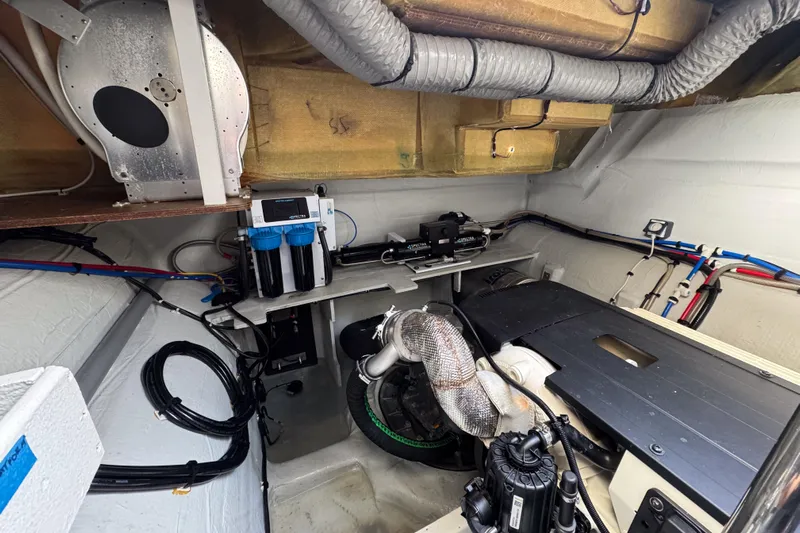 Fountaine Pajot 50' Yacht Photos Pics 