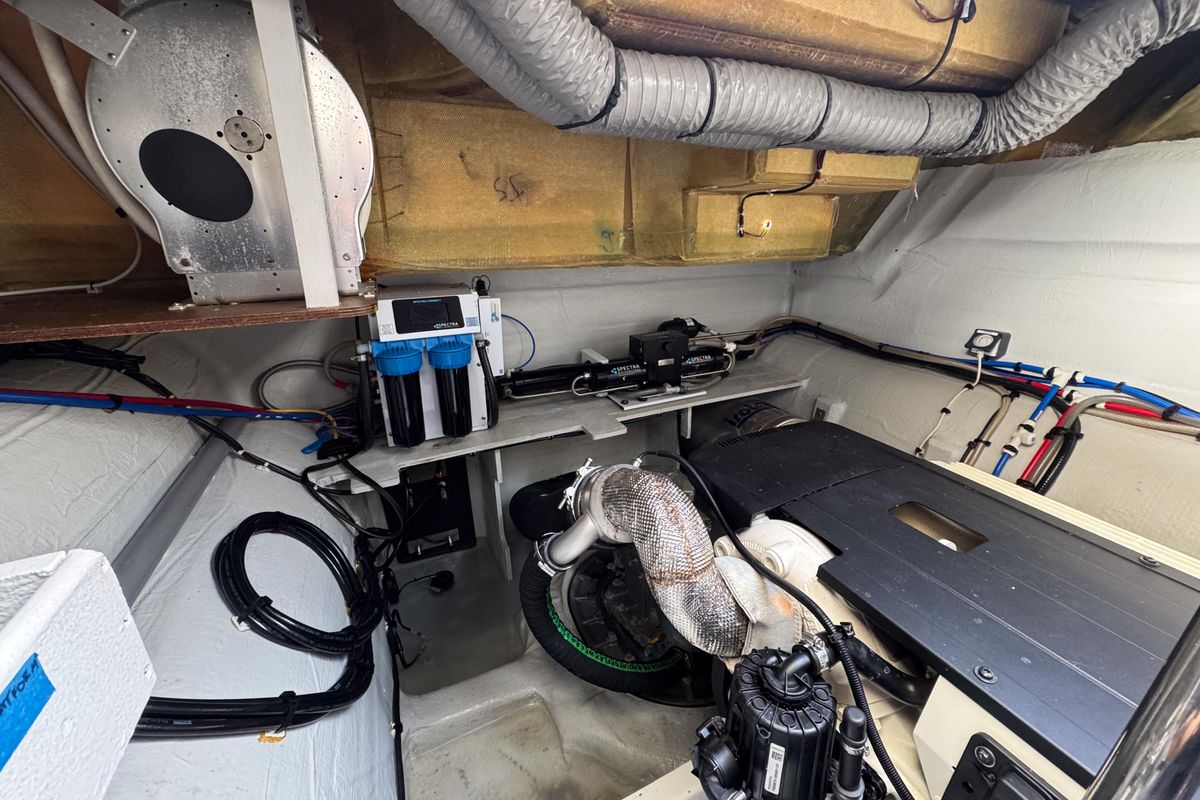 2021 Fountaine Pajot 44 