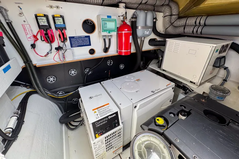 Fountaine Pajot 50' Yacht Photos Pics 