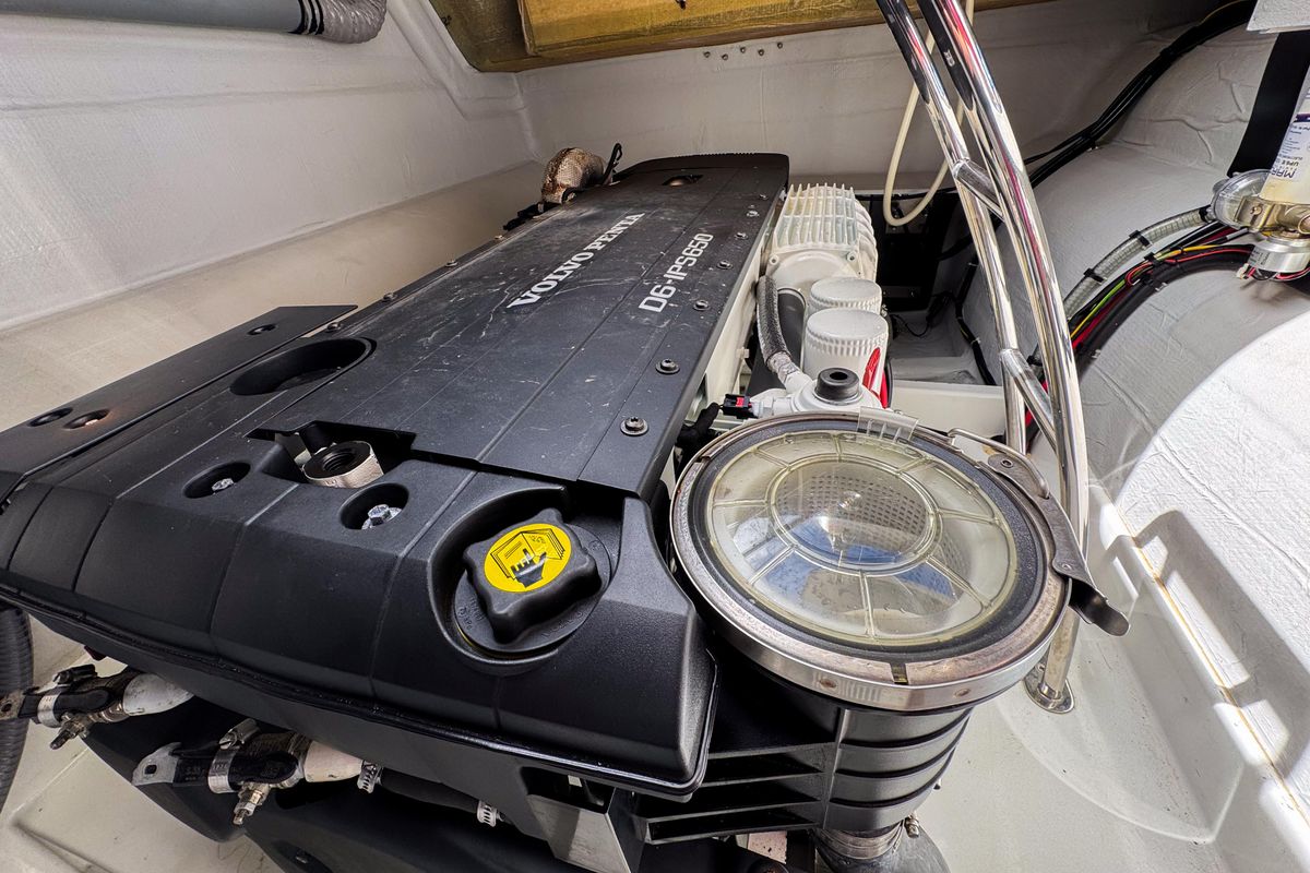2021 Fountaine Pajot 44 