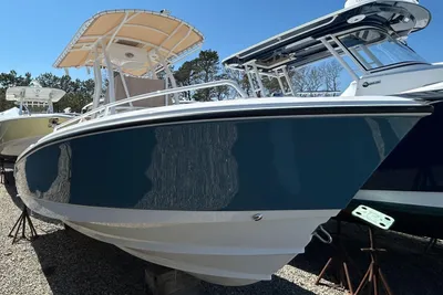 Edgewater 208 CC