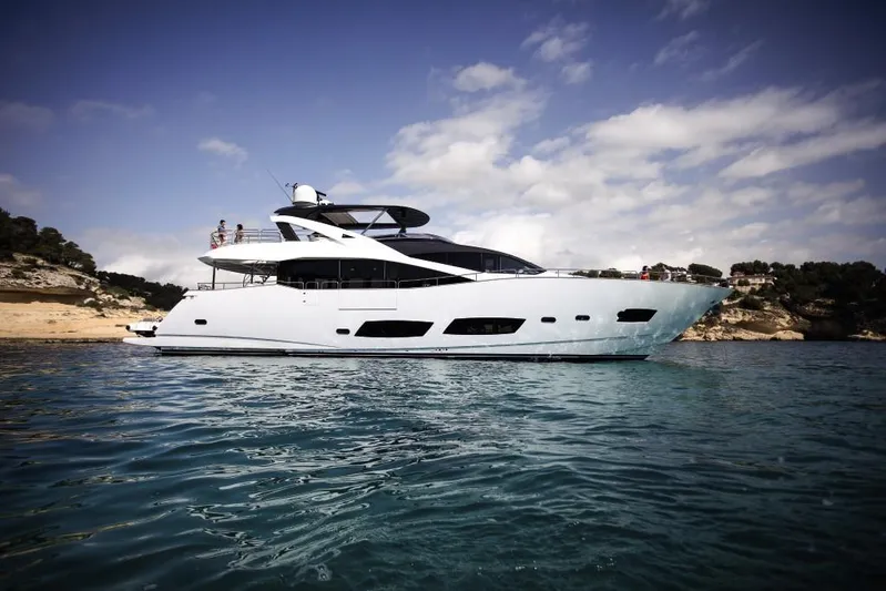 Ebra Yacht Photos Pics Manufacturer Provided Image: Sunseeker 28 M Yacht