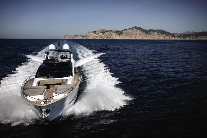 Ebra Yacht Photos Pics Manufacturer Provided Image: Sunseeker 28 M Yacht Cruising