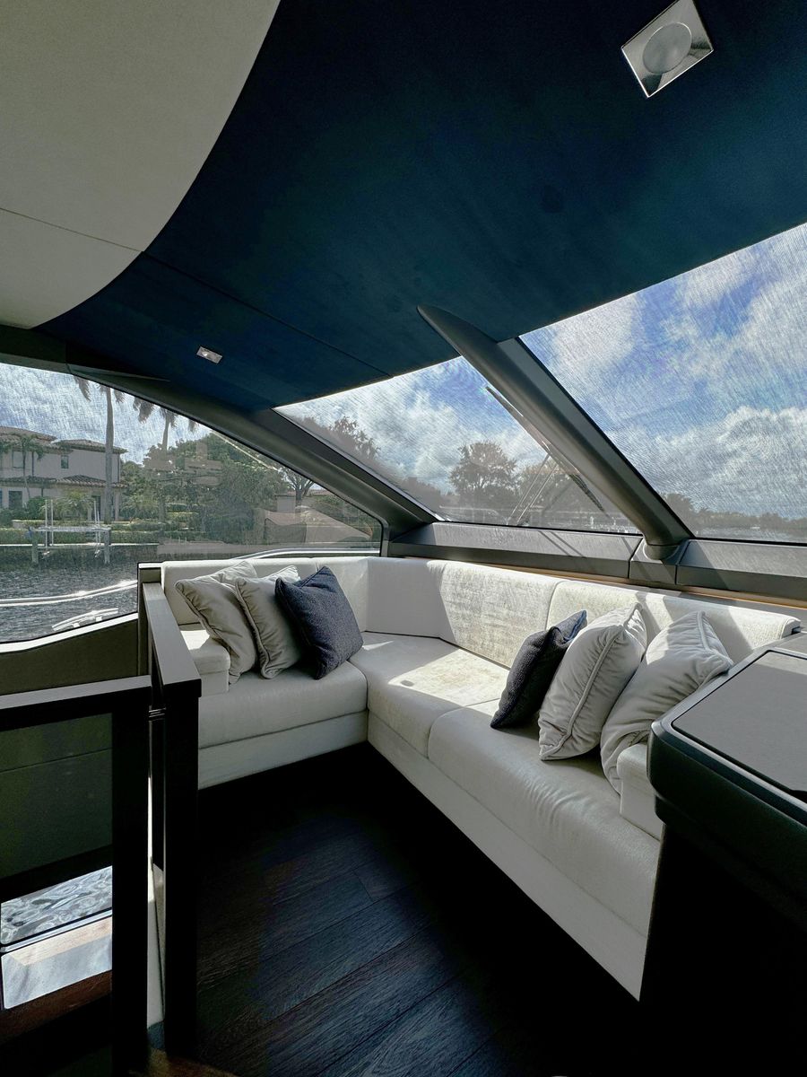 2019 Sunseeker 76 