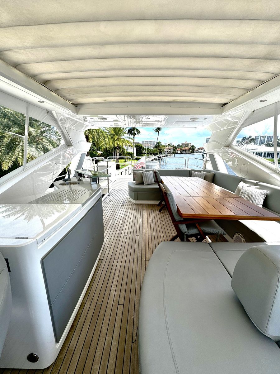 2019 Sunseeker 76 