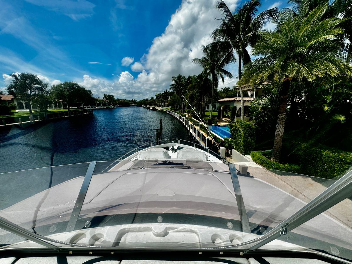 2019 Sunseeker 76 
