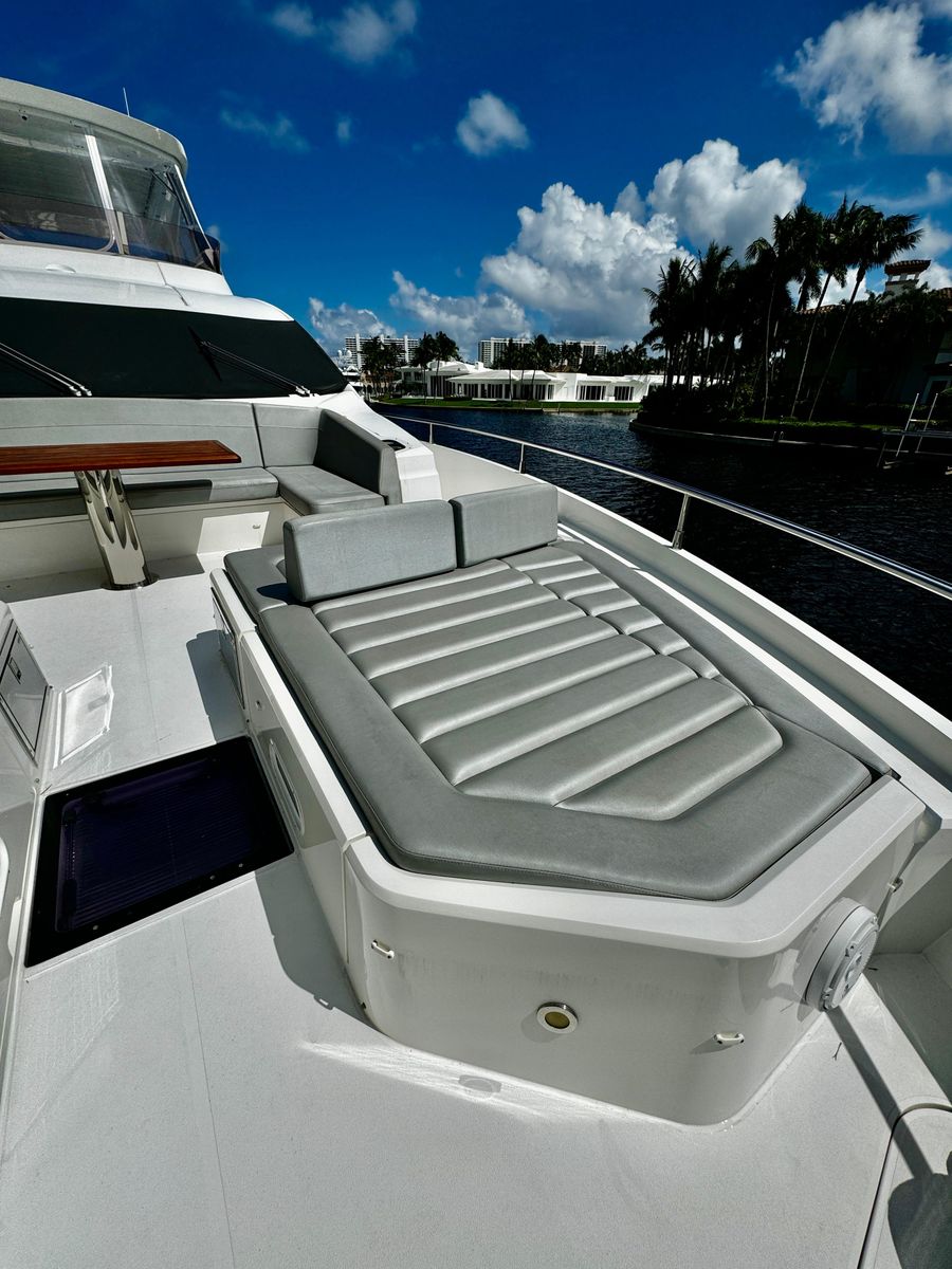 2019 Sunseeker 76 