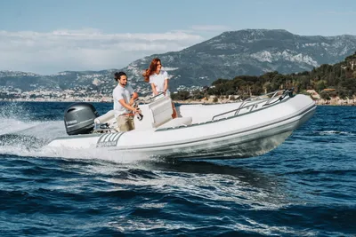 Novurania DL 550