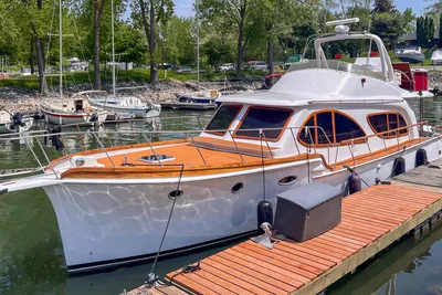 Trawler HUNTER COLOMBAGE