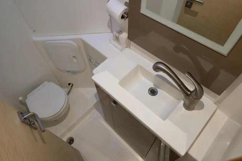 Waterlilly Yacht Photos Pics 