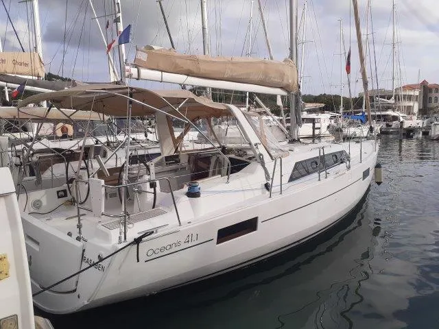 Rasaben Yacht Photos Pics Beneteau Oceanis 41.1