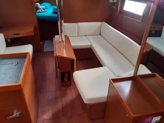 Rasaben Yacht Photos Pics Beneteau Oceanis 41.1