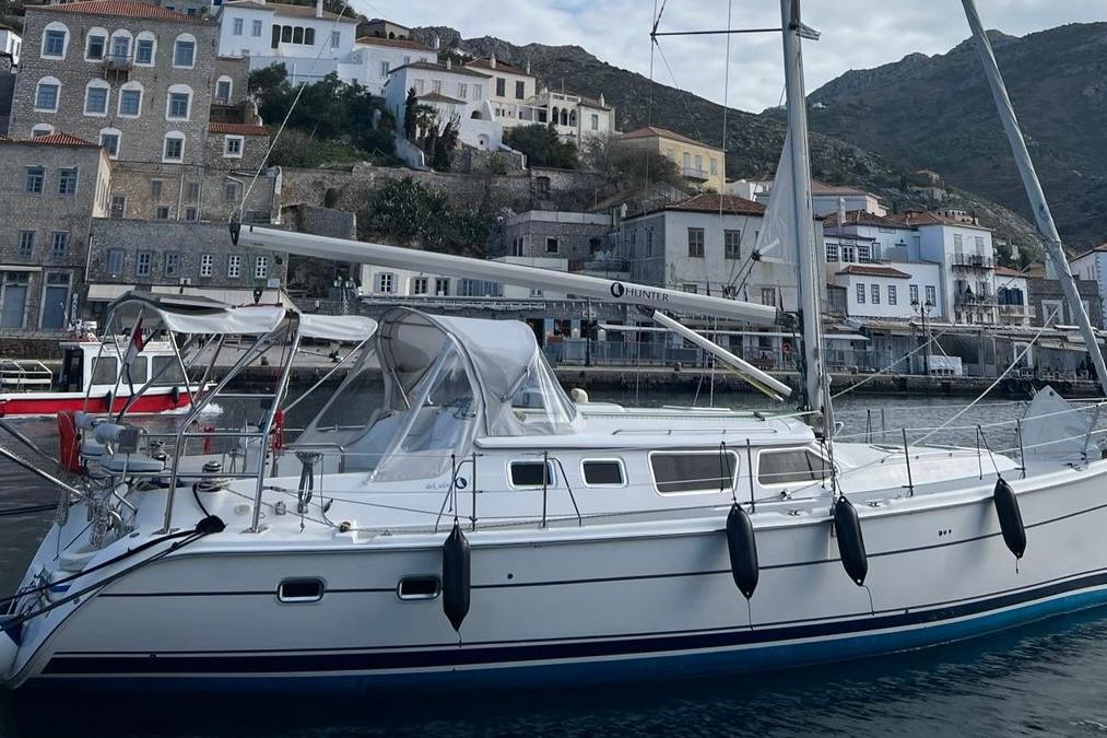 Hunter 426 Owners Version